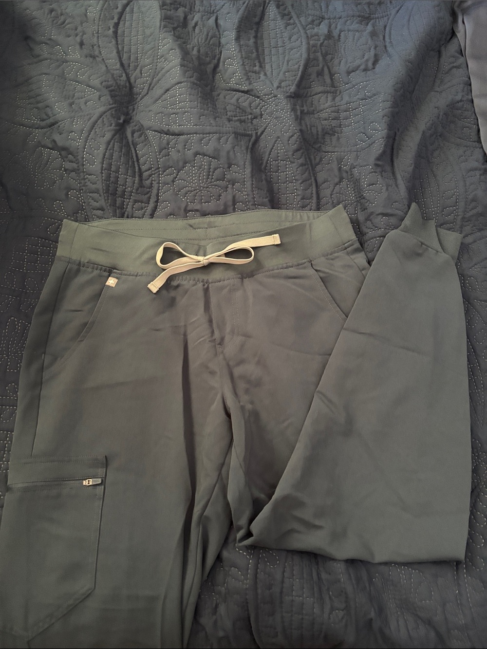 Figs Dark Grey Zamora